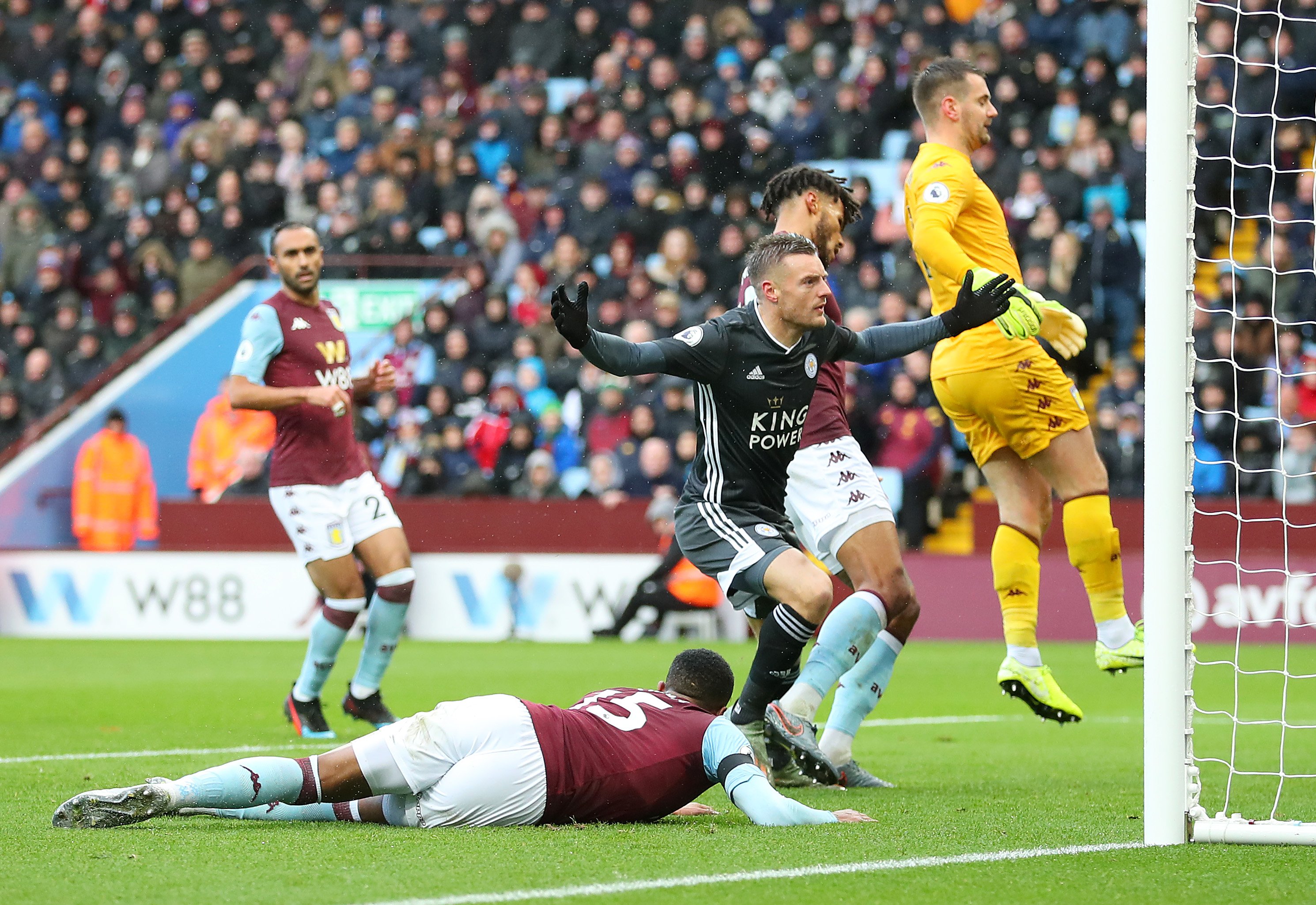 益激烈的背 益激烈的背